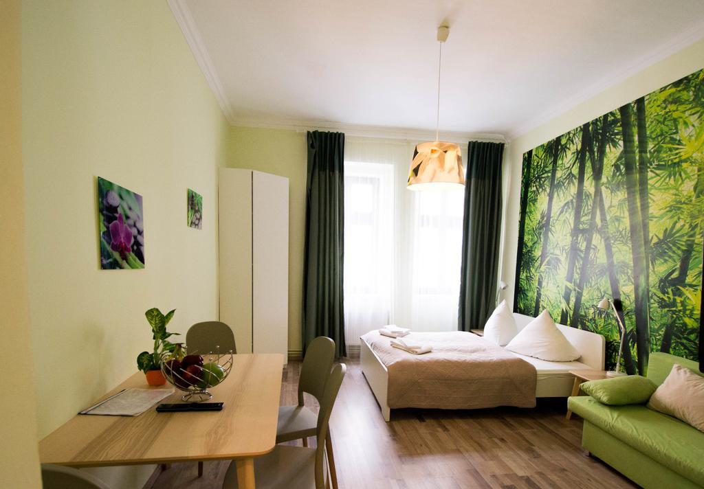 Ruterra Apartment Cimburkova Prague Exterior photo